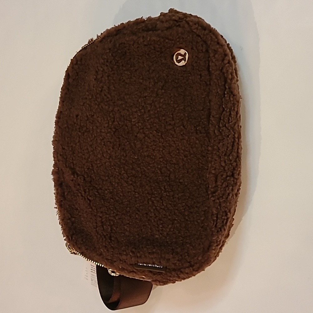 NWT Lululemon Everywhere Fleece Belt Bag Large Brne/gold